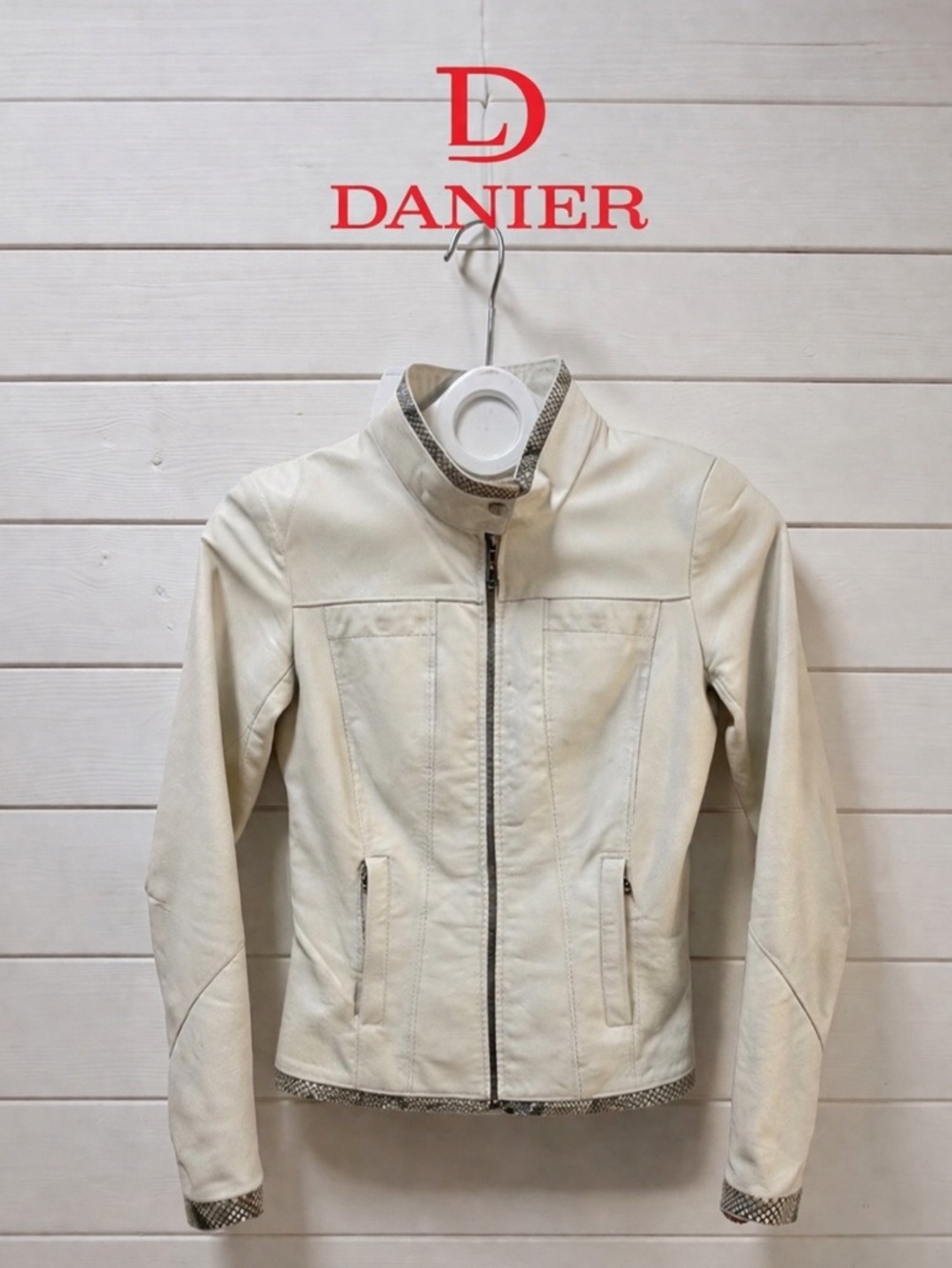Danier Beige Leather Jacket Size 34